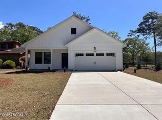 707 Pickering Dr NW, Calabash, NC 28467