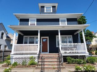 18 Flora St, Providence, RI 02904