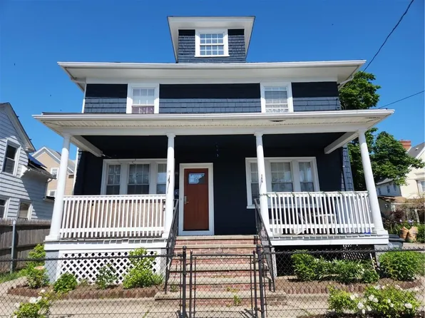 18 Flora St, Providence, RI 02904