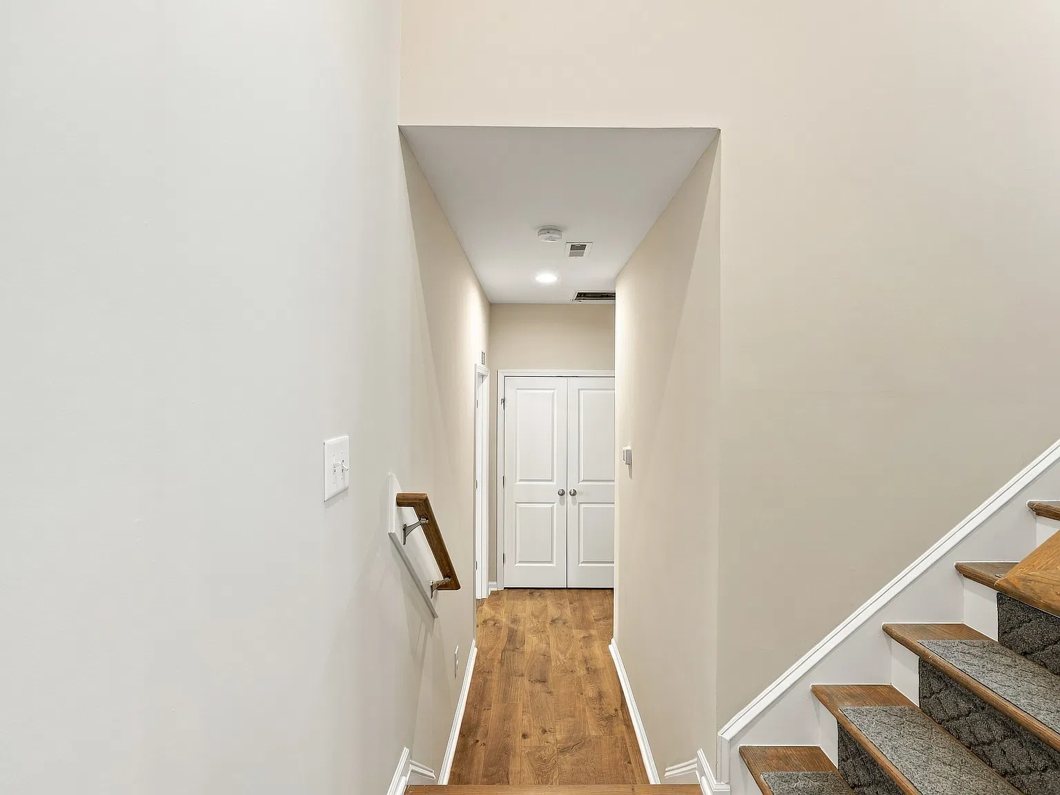 4 bed, 3.5 bath, 2242 sqft, $2,250 — Photo 4