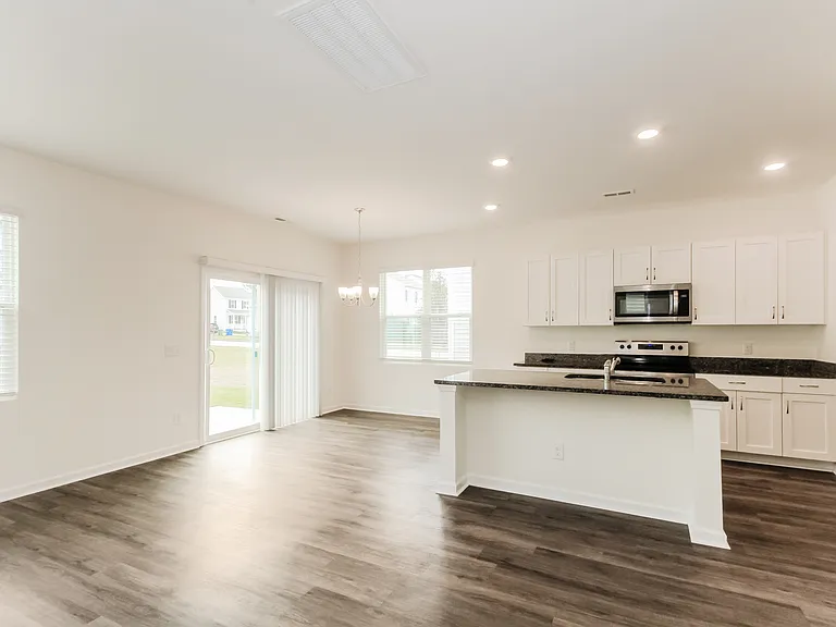 1533 King St — Photo 3