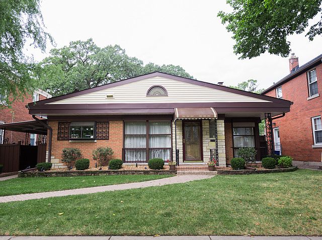 1st image of 2204 N 77th Ct
