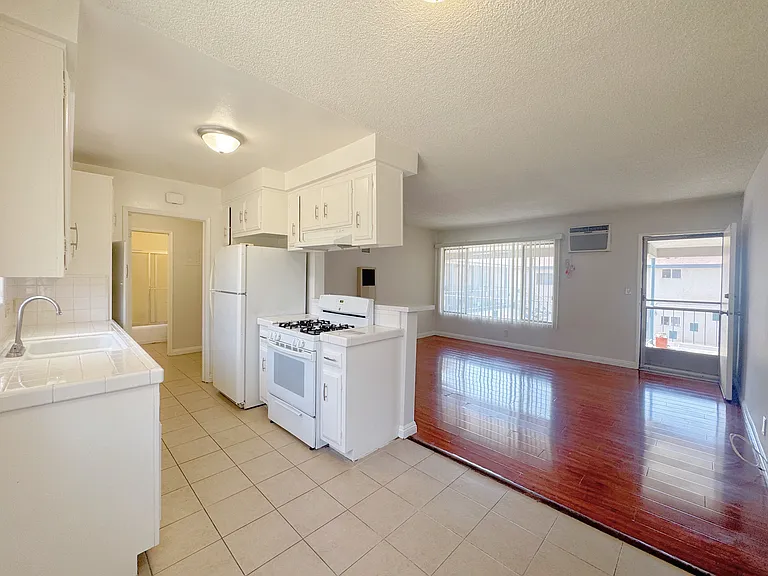 5045 Rosemead Blvd #12A — Photo 4