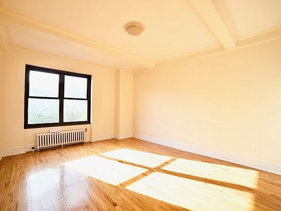 5th image of 166 2nd Ave APT 15I