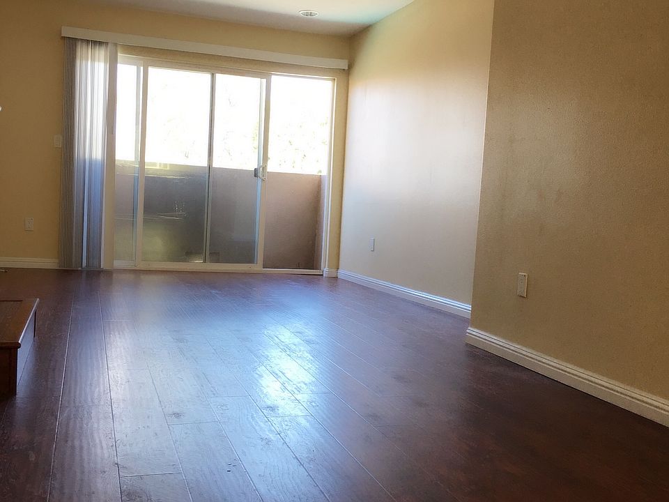 1st image of 7044 Vassar Ave Unit 9