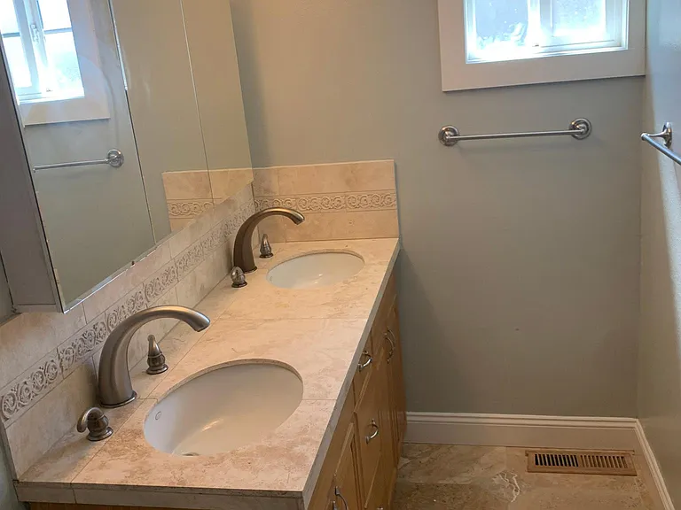 140 Walker Dr — Photo 12
