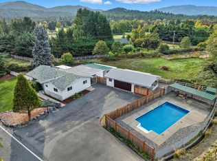 3280 New Hope Rd, Grants Pass, OR 97527