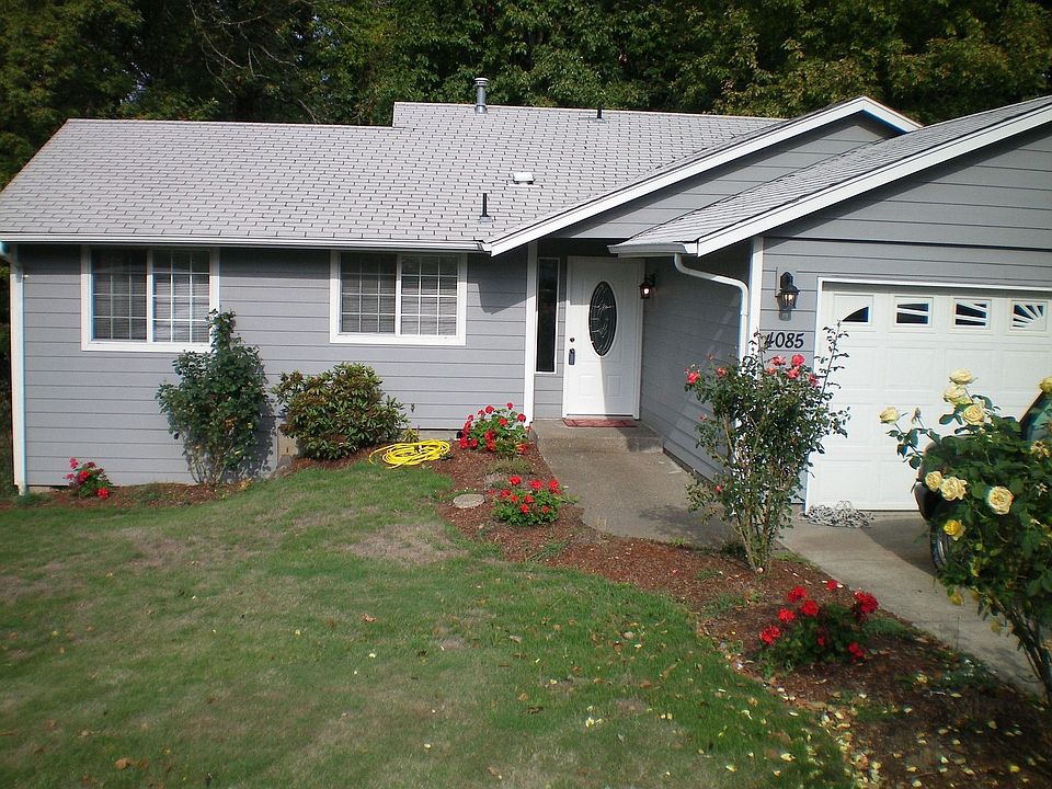 1st image of 4085 32nd Pl NE
