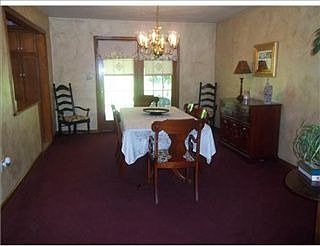 4th image of 27 Alice Cir