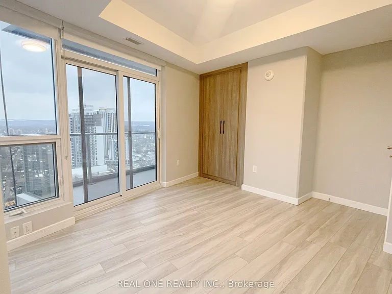 20 George St #2409 — Photo 16
