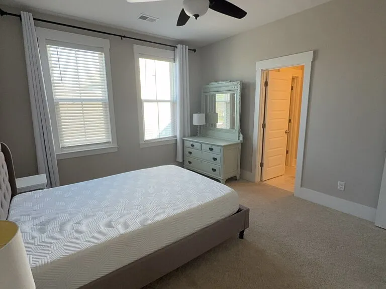 393 Oak Park St — Photo 28