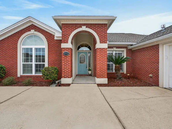 493 Hanover Port Ln, Fort Walton Beach, FL 32548