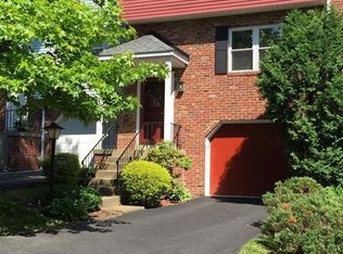 1348 Quail Run Cir, Bethel Park, PA 15102