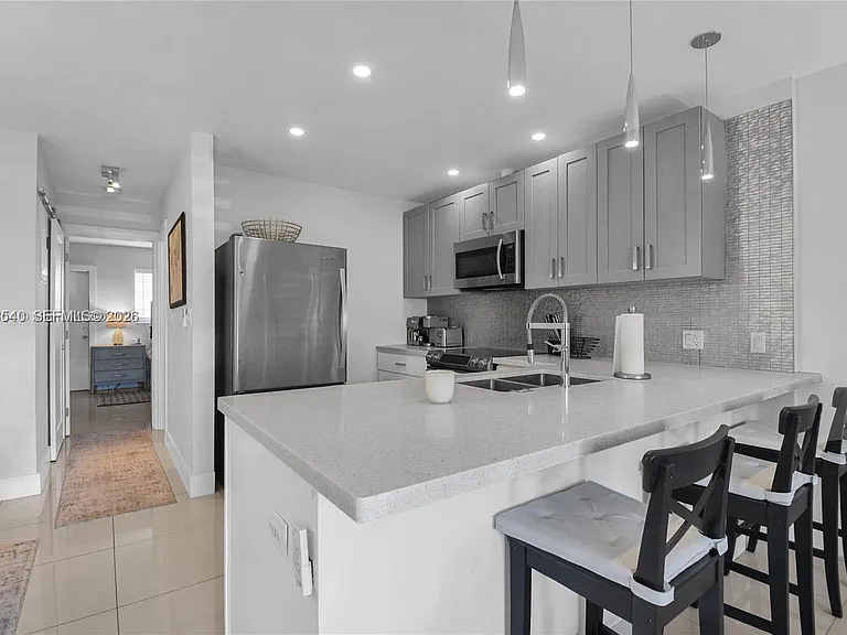 2701 Middle River Dr #3 — Photo 6