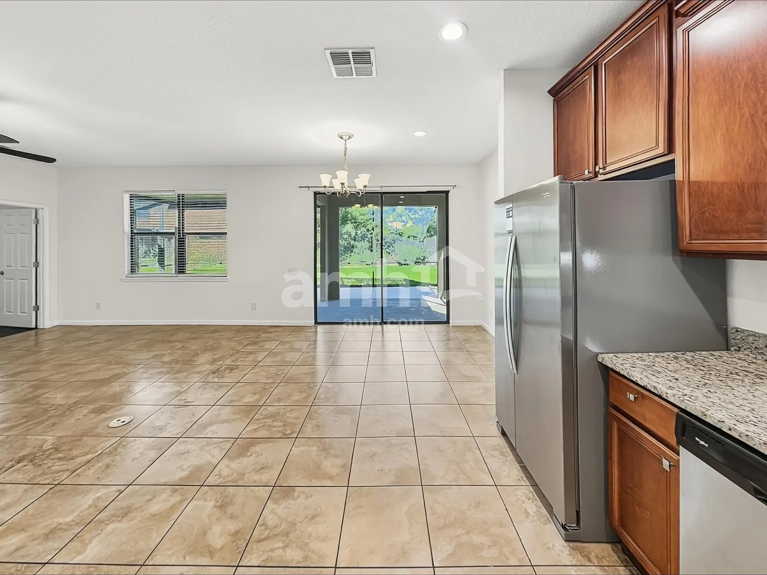 3 bed, 2.0 bath, 1443 sqft, $2,515 — Photo 3