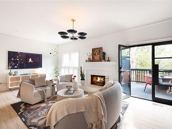 4th image of 237 Sycamore Pl