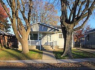 609 State St, Wood River, IL 62095