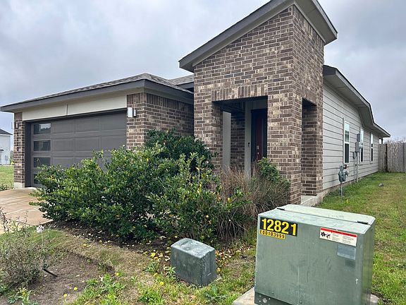 2nd image of 1110 Amistad Loop