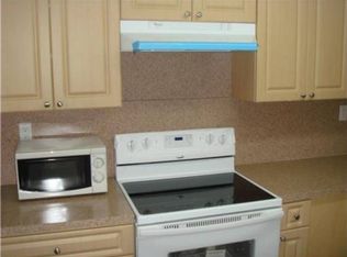 1658 Bay Rd APT 201, Miami Beach, FL 33139