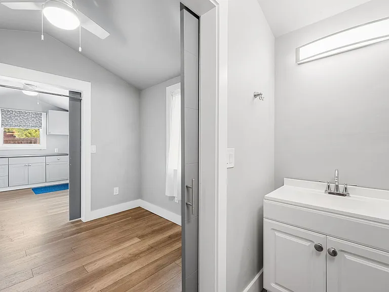 7501 E 21st Ave — Photo 26