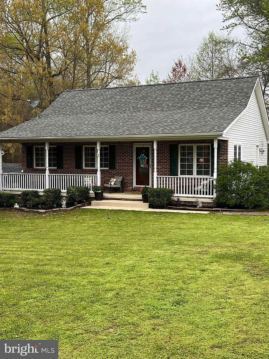 35576 Army Navy Dr photo 1