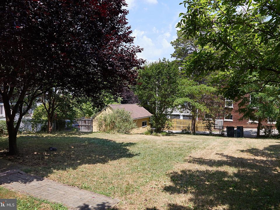 2nd image of 3821 Fulton St NW