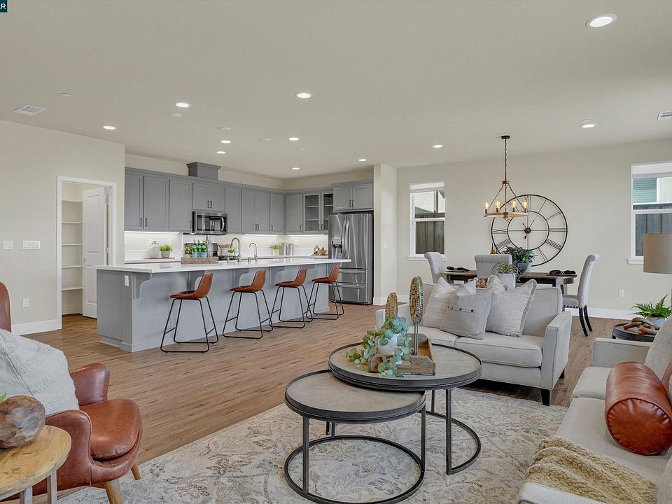 1st image of 5455 Gray Pine Way