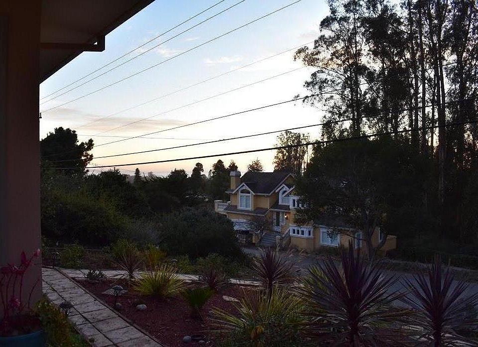 Life is good in La Selva Beach! Come enjoy stunning Bay area views from front walkway/landing leading to front door. Native plants and roses adorn the front yard. Alta Drive is great for taking walks/runs leading to the beach. Landscape service 2 x month.