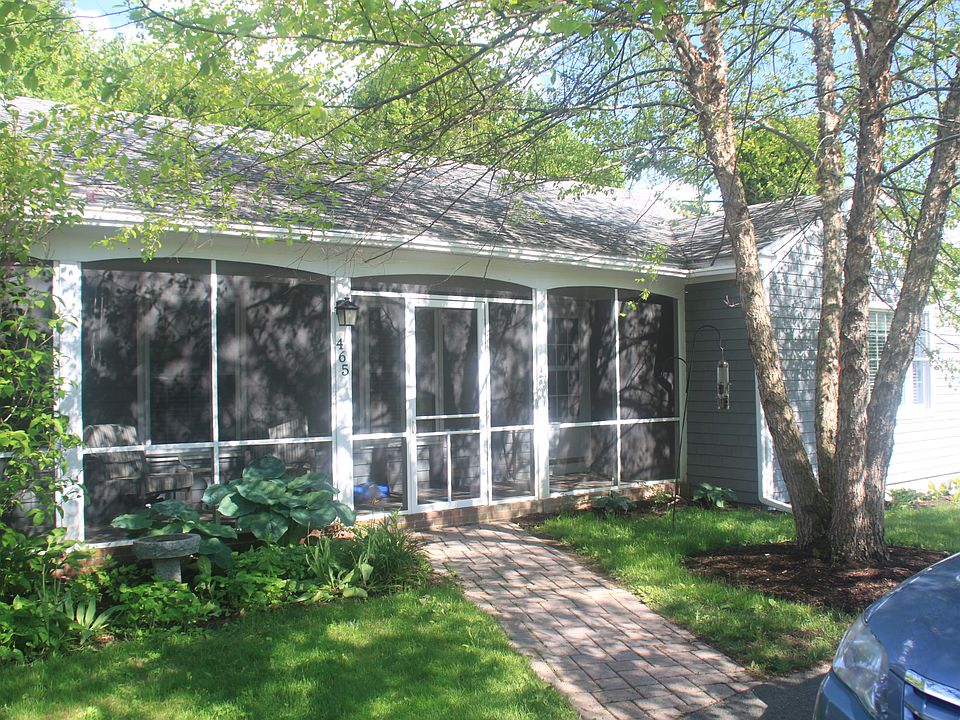 1st image of 465 Essex St