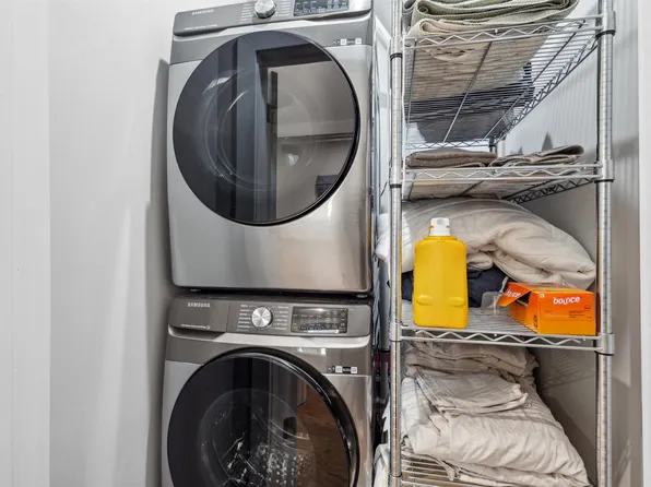 218 Hancock Avenue image 25 of 36