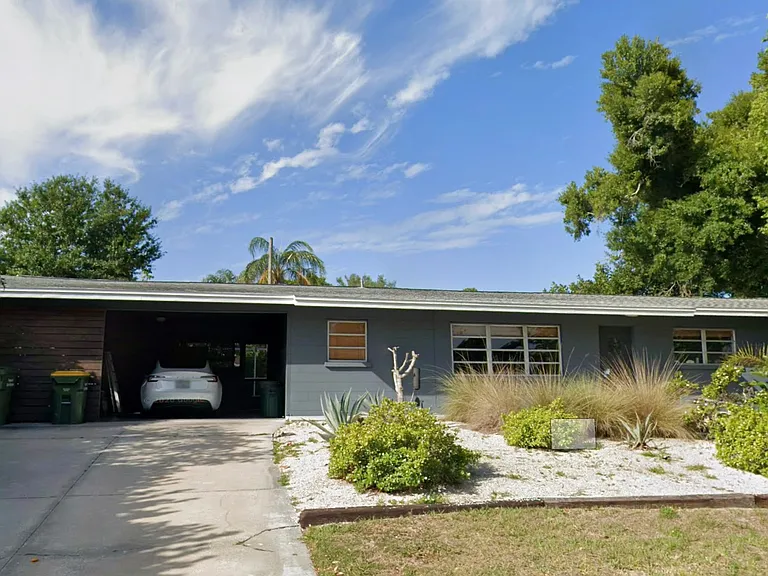 2496 Wisteria St — Photo 28