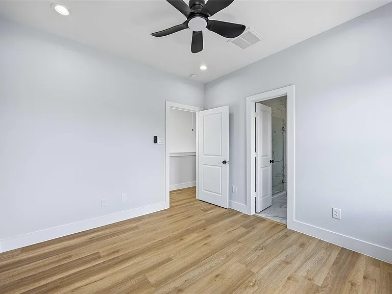 4138 Larkspur St #B — Photo 15