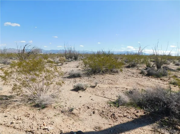 0 S Calva Rd, Yucca, AZ 86438
