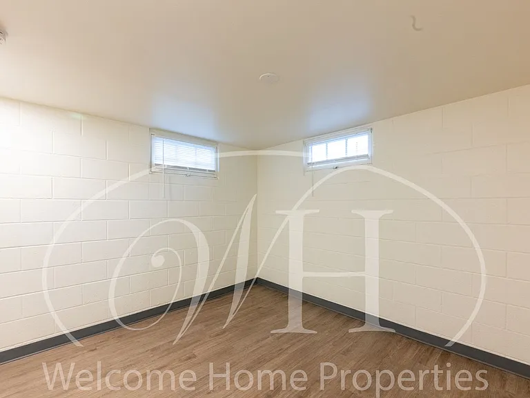427 E Pine St — Photo 11