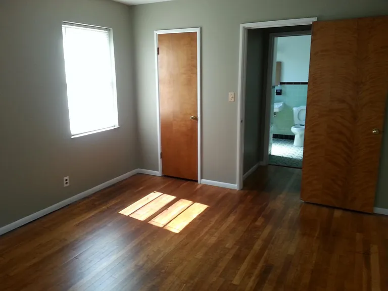 17864 Lakeshore Blvd — Photo 5