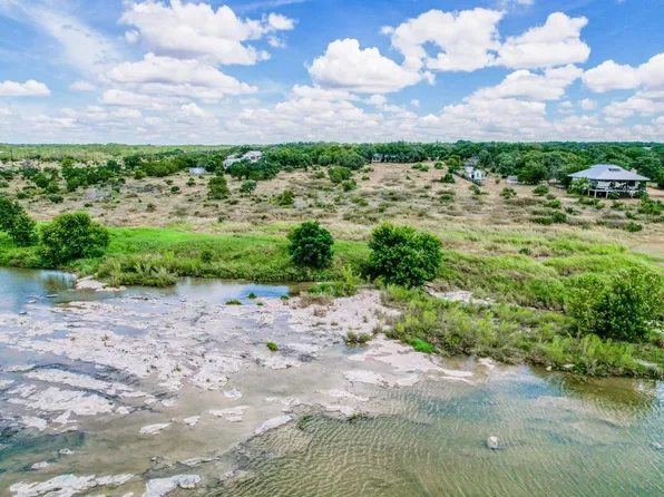 111 River View Drive, Johnson City, TX 78636