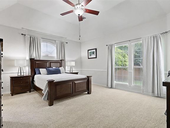 3rd image of 404 Misty Ln
