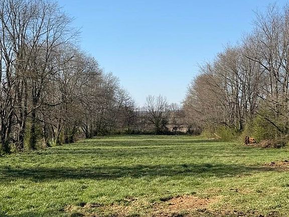 2nd image of 9870 Leitchfield Rd