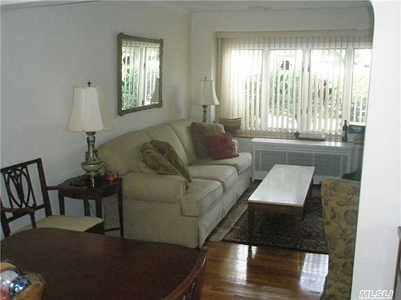 5th image of 30 Irving Ln