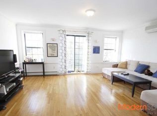 3031 36th St APT 4, Astoria, NY 11103