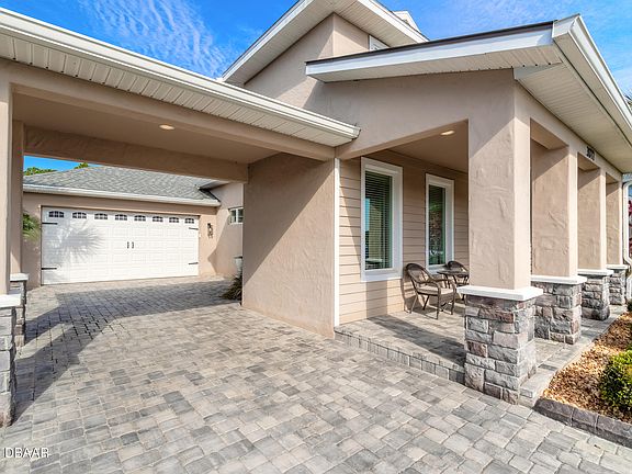 2nd image of 3077 Borassus Dr