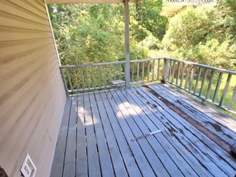 110 Bruce Ln — Photo 11
