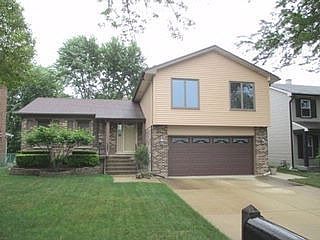 4th image of 833 Pheasant Walk Dr