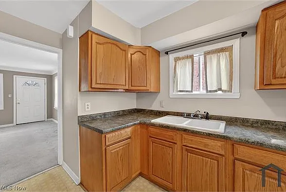 10721 Plymouth Ave — Photo 10