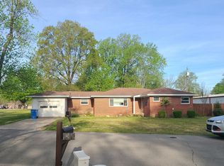 713 9th St, Corning, AR 72422