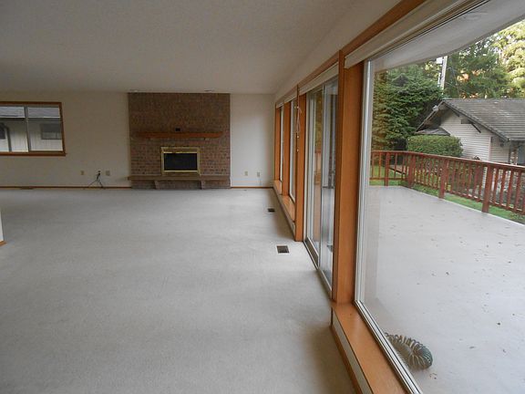 5th image of 3320 Cabrini Dr NW