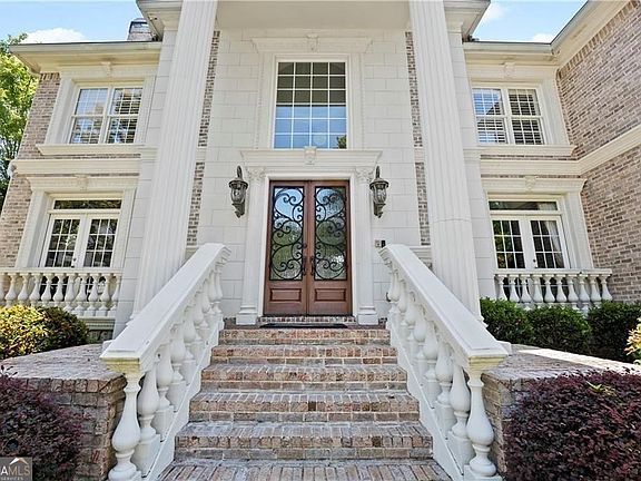 3rd image of 4064 Lyon Blvd SW