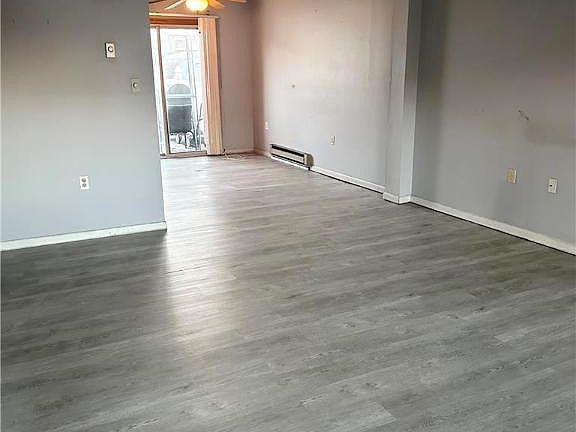 5th image of 1134 W Washington St