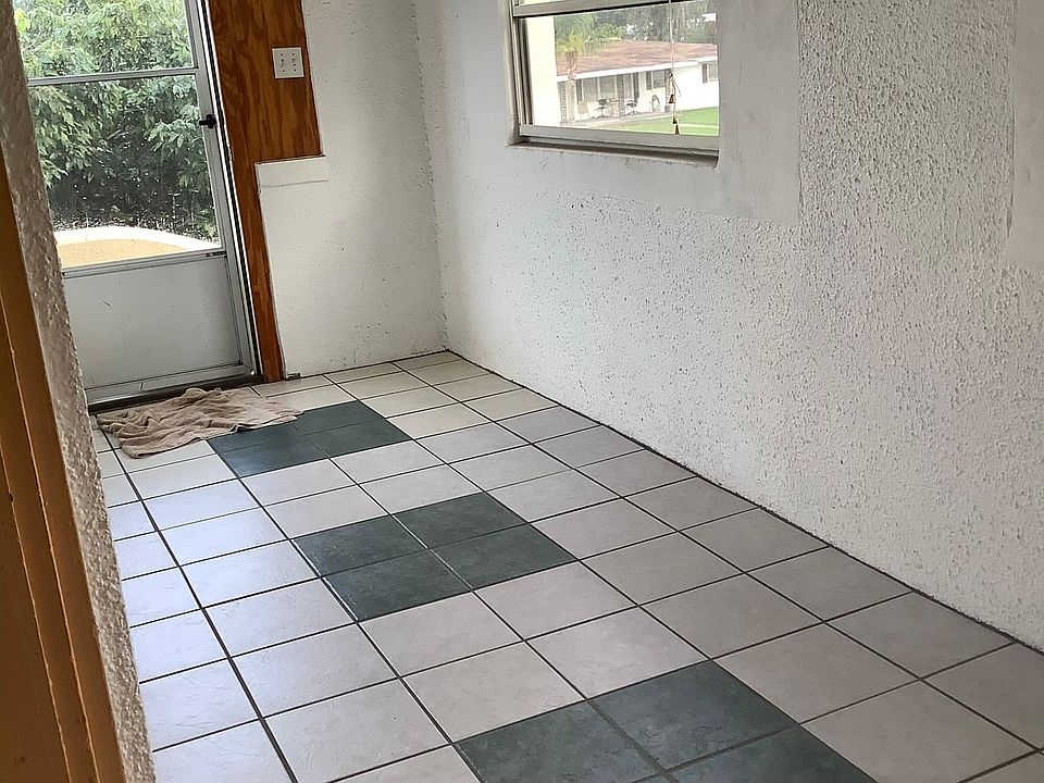 1st image of 1214A Cypress Ave #1214A
