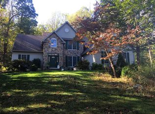 580 Hexenkopf Rd, Hellertown, PA 18055